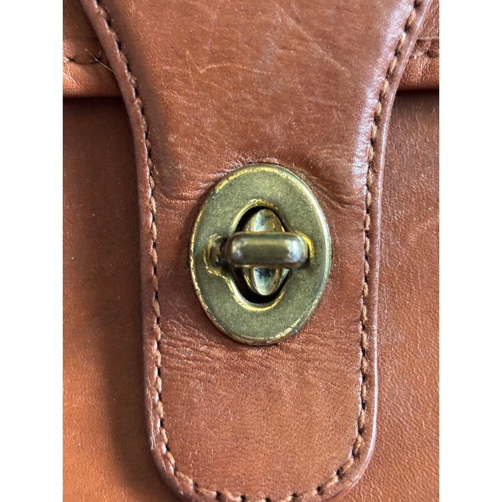 Vintage 90’s Hunt Club camel color leather crossbody bag classic preppy boho - Picture 3 of 7